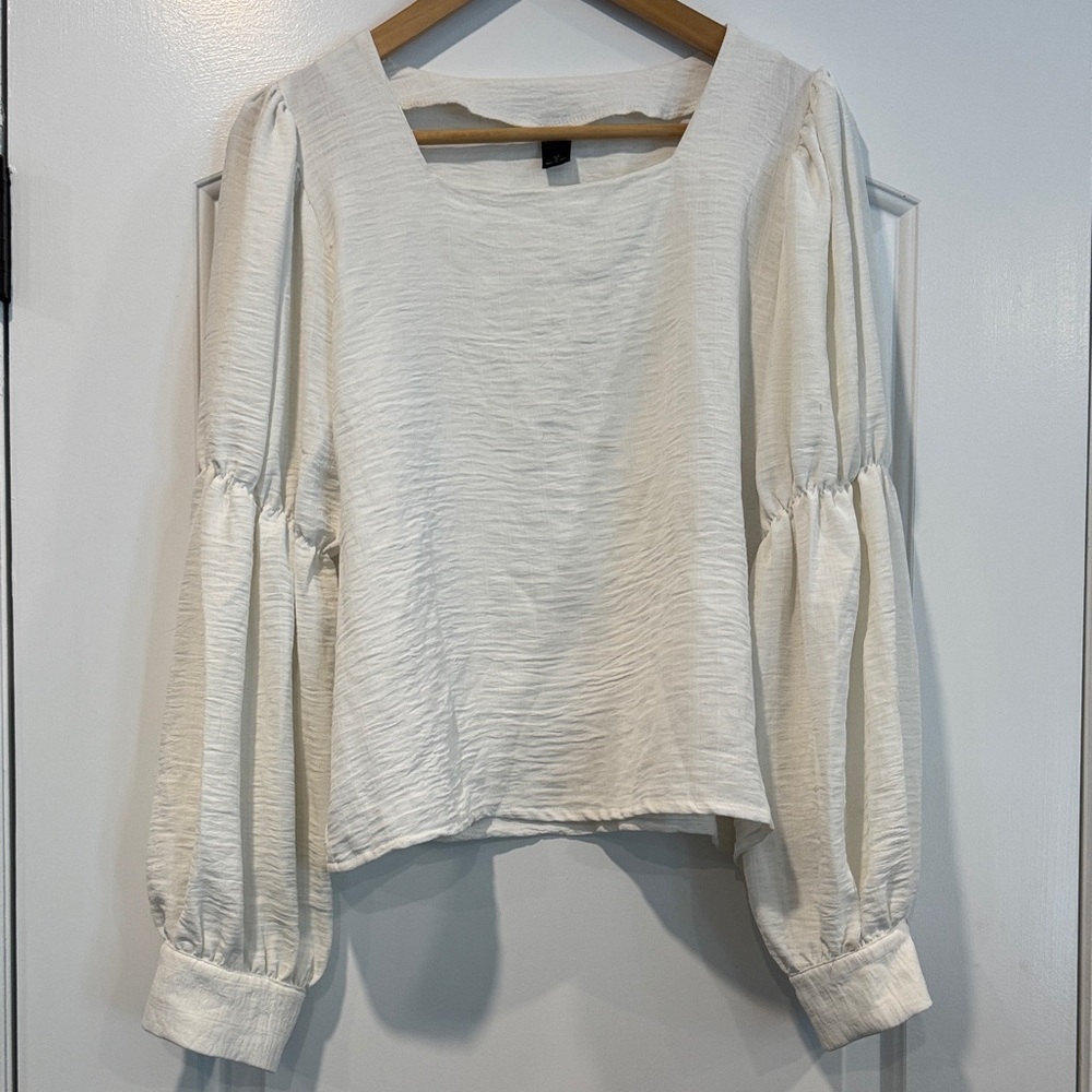 DAZY Women's White Cinched Sleeve Blouse Size XLarge